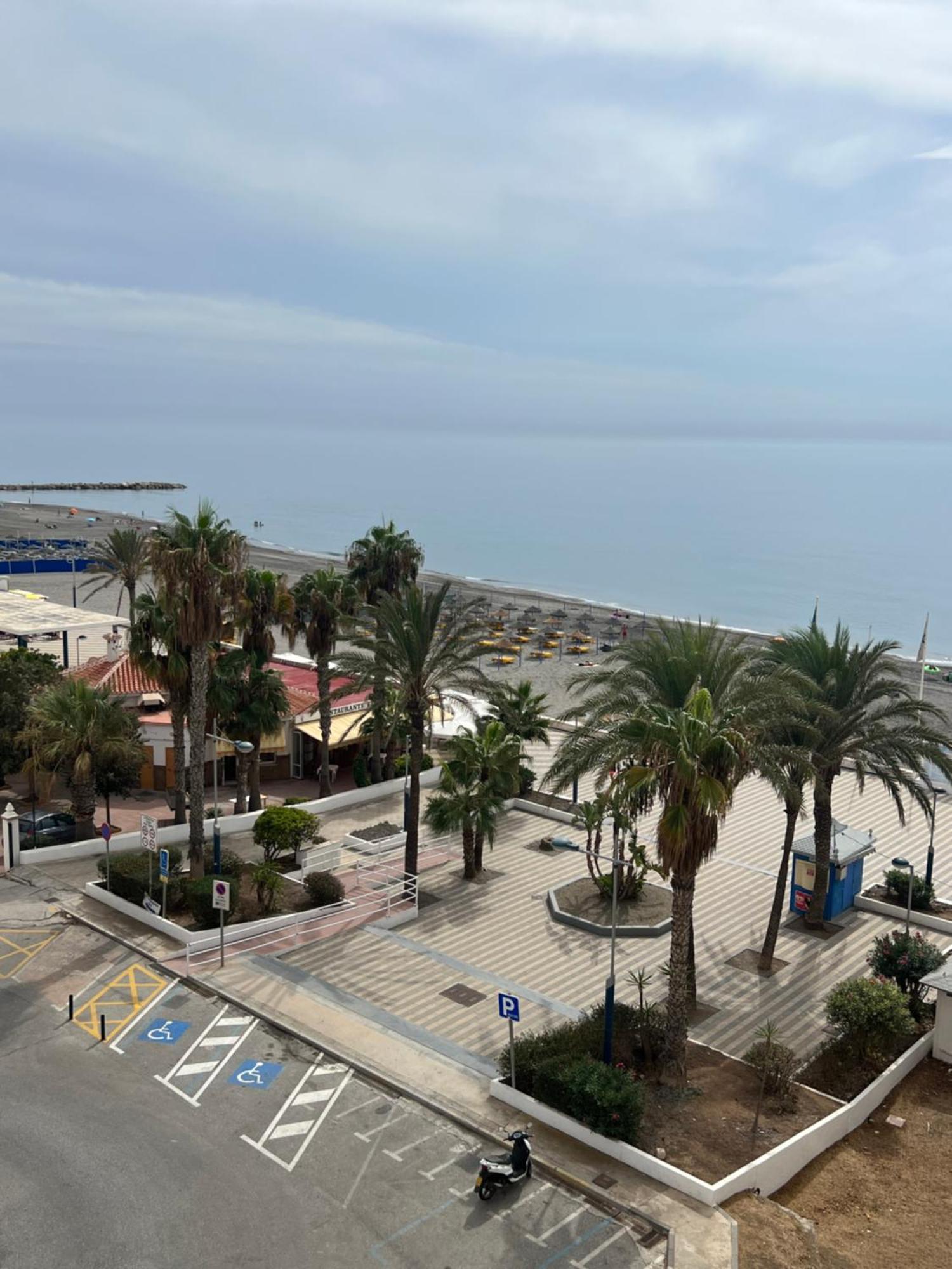 Estudio Mar En Calma, Primera Linea De Playa Con Vistas Al Mar Torrox Zewnętrze zdjęcie